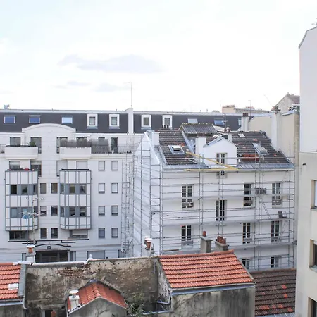 With Work Space At The Gates Of Paris *