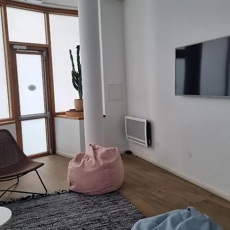 Apartament With Work Space At The Gates Of Paris *